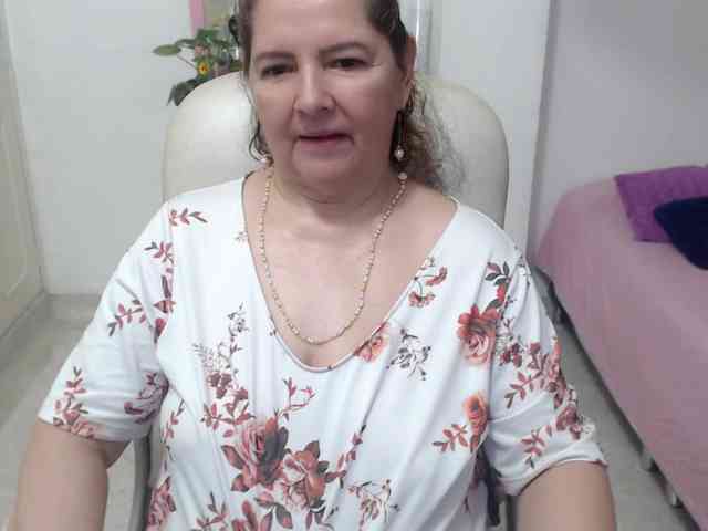 leonela-68 webcam