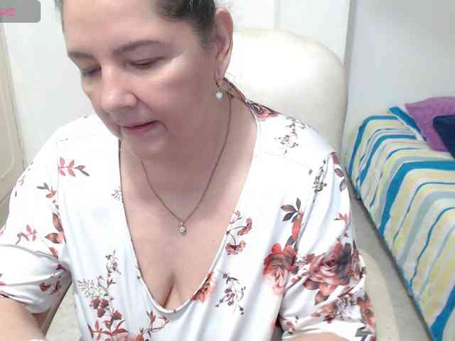 leonela-68