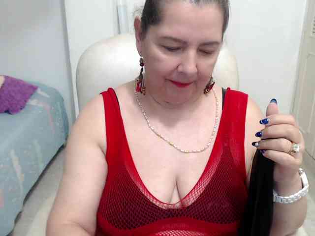 leonela-68 webcam