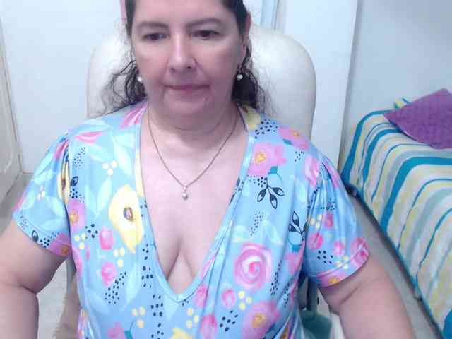 leonela-68 webcam