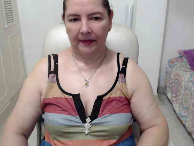 leonela-68 webcam