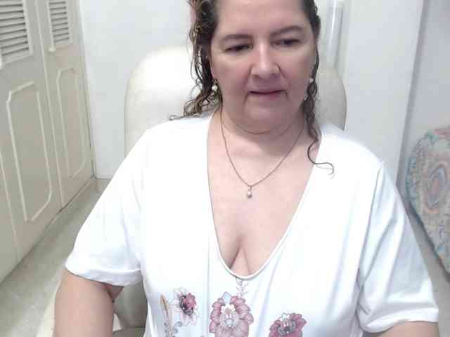 leonela-68 webcam