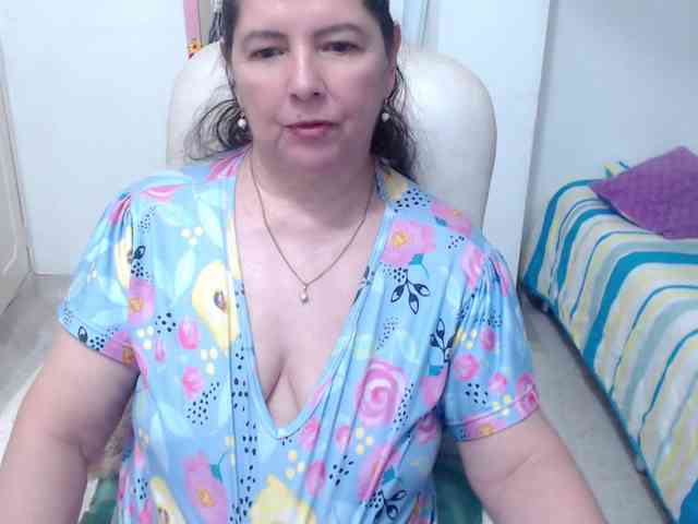 leonela-68 webcam
