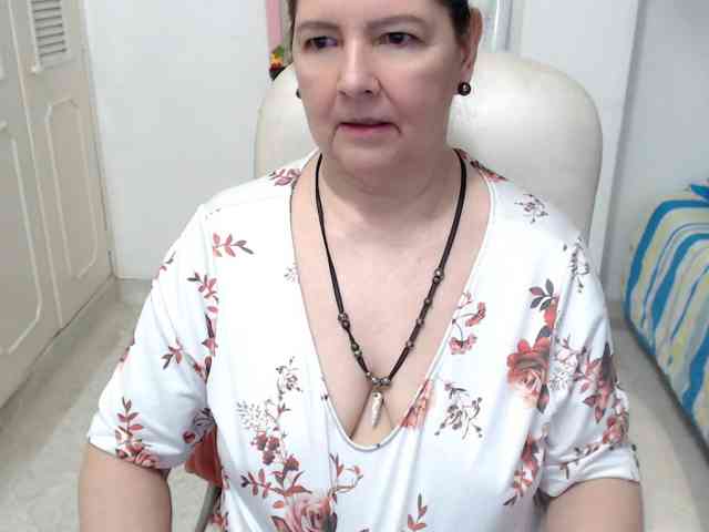 leonela-68 webcam