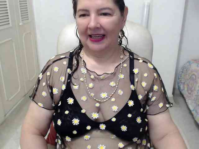 leonela-68 webcam