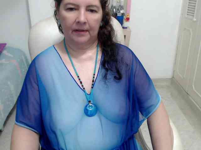 leonela-68