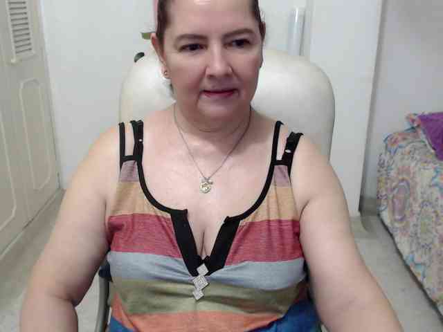 leonela-68 webcam