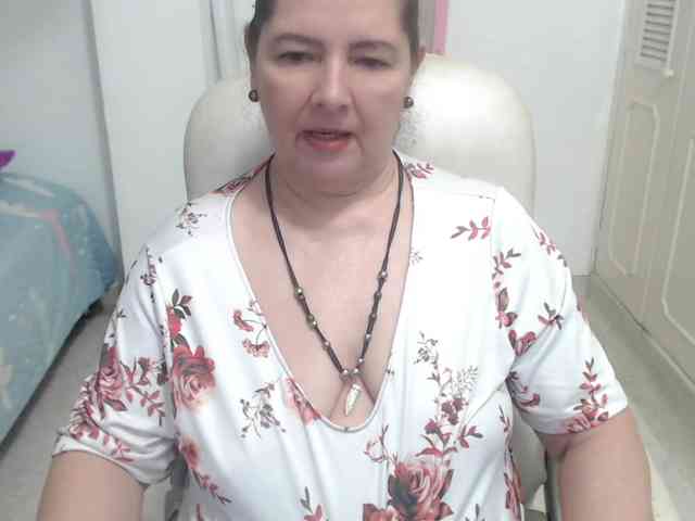 leonela-68 webcam