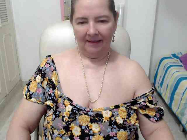 leonela-68 webcam