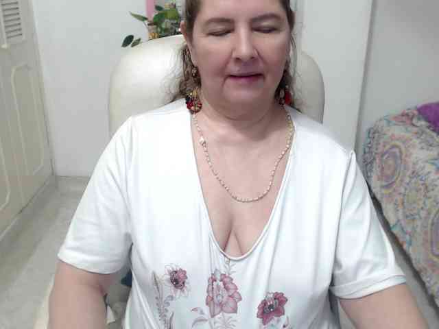 leonela-68 webcam