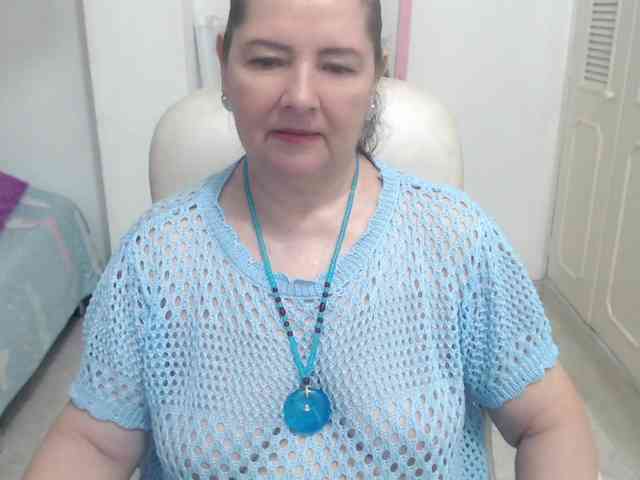 leonela-68 webcam