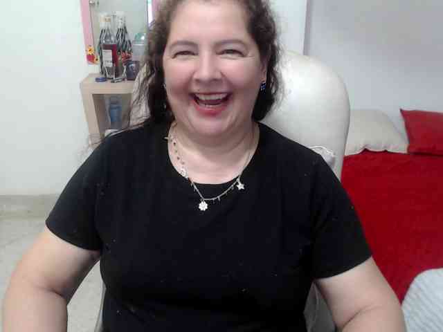 leonela-68 webcam