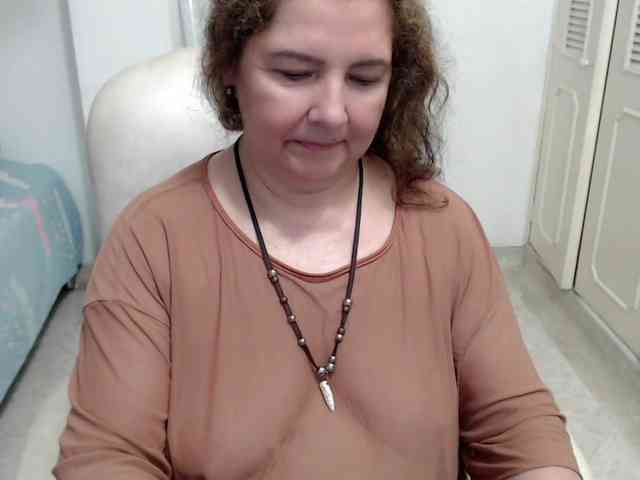 leonela-68 webcam