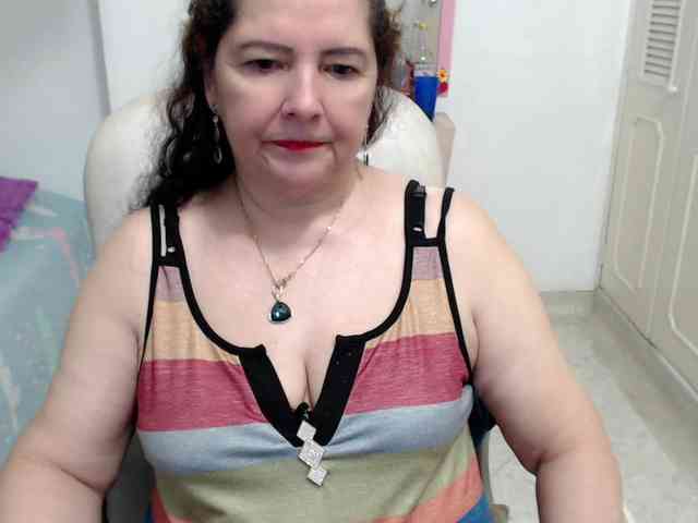 leonela-68 webcam