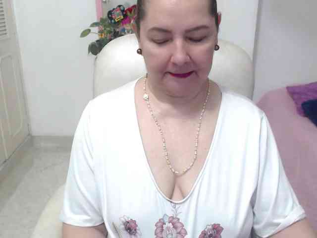 leonela-68 webcam