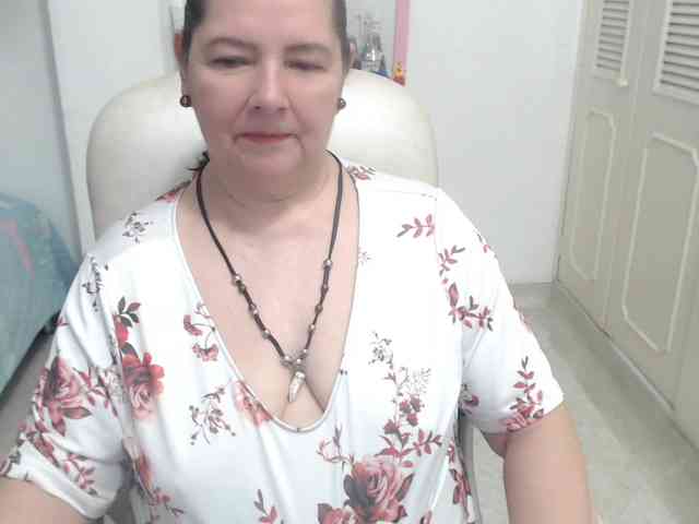 leonela-68 webcam
