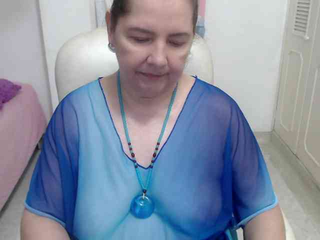 leonela-68 webcam