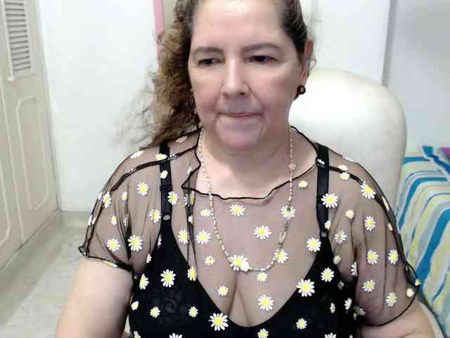 leonela-68 webcam