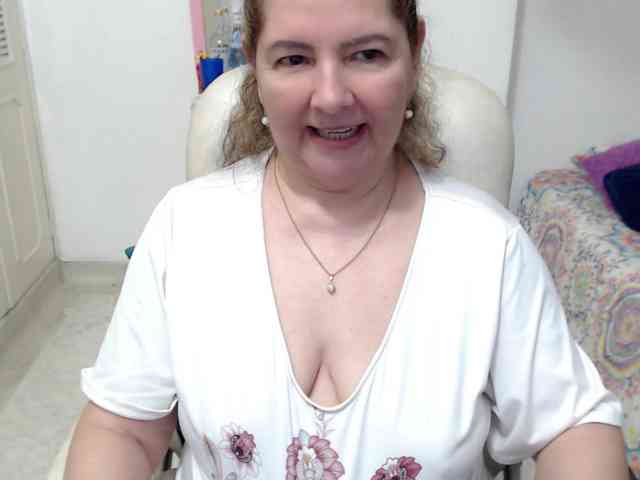 leonela-68 webcam