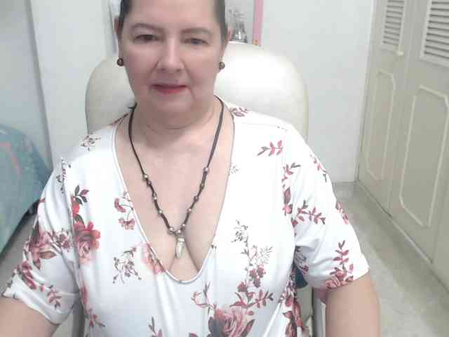 leonela-68 webcam