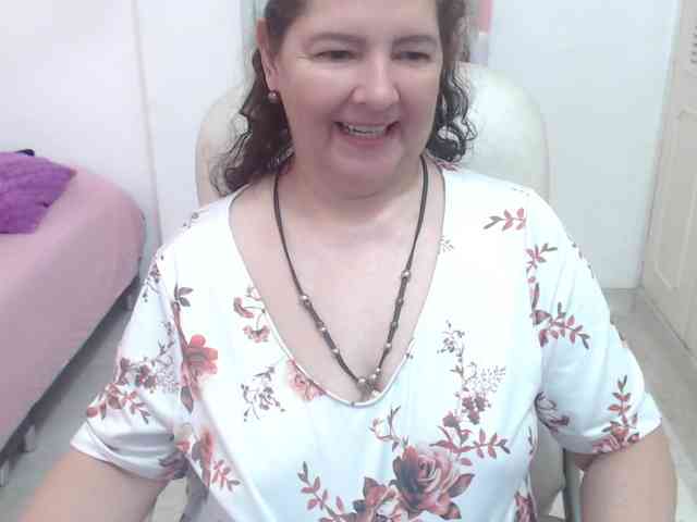 leonela-68 webcam