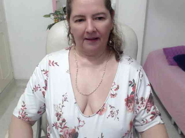 leonela-68 webcam