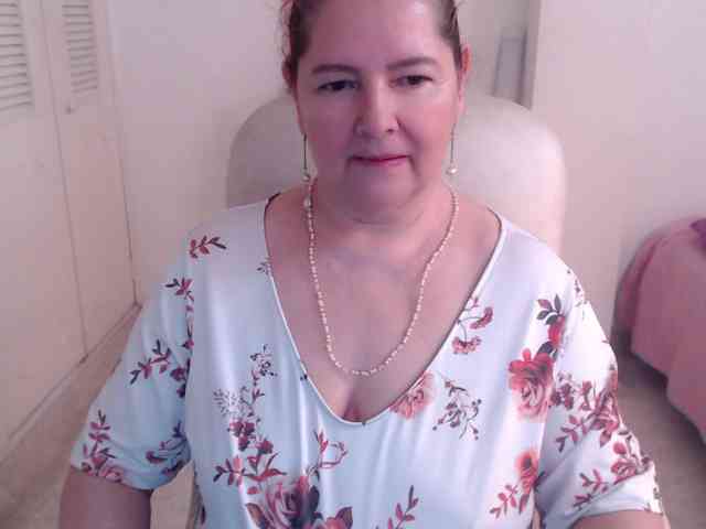 leonela-68