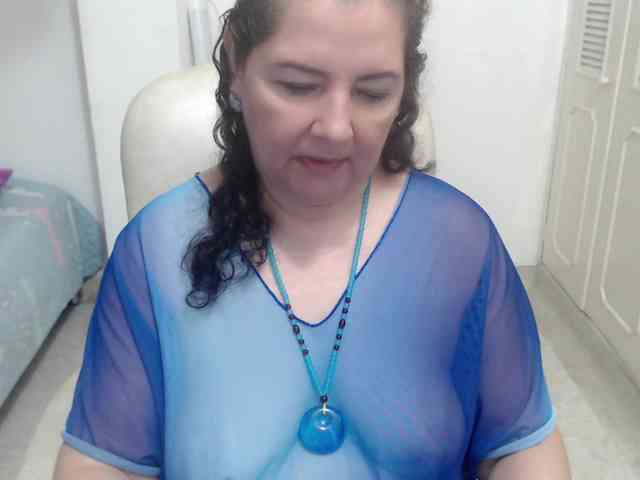 leonela-68 webcam