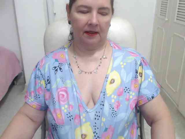 leonela-68 webcam