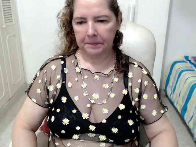 leonela-68