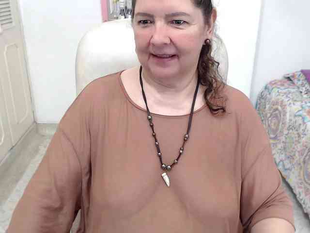 leonela-68