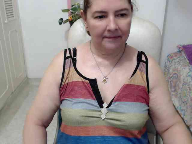 leonela-68 webcam