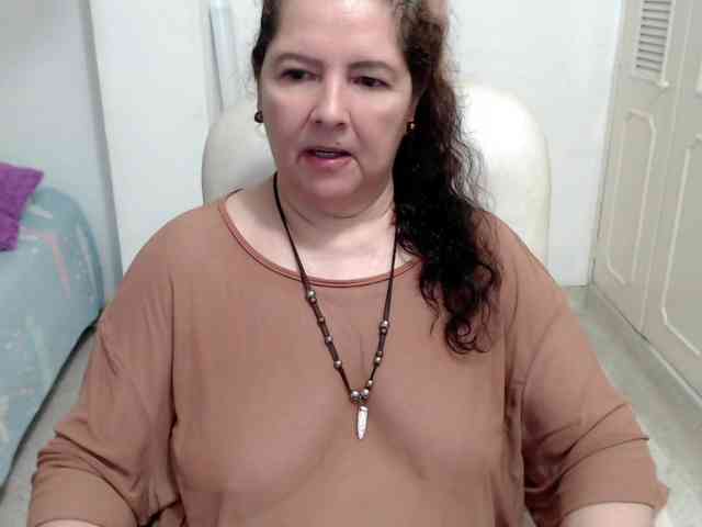leonela-68 webcam