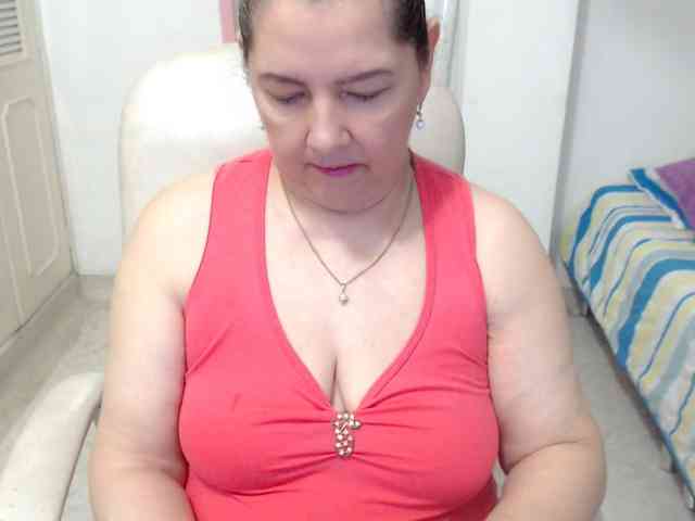 leonela-68