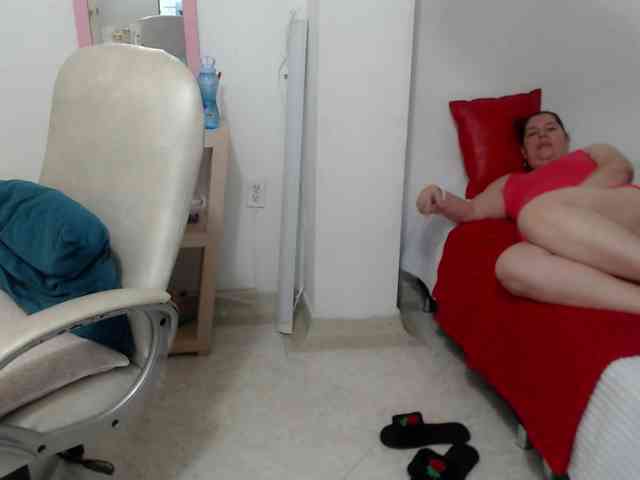 leonela-68 webcam