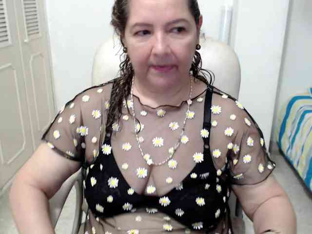 leonela-68 webcam