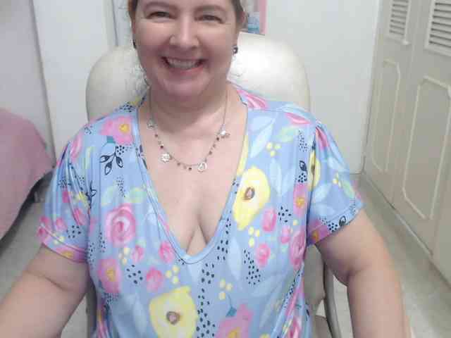 leonela-68 webcam