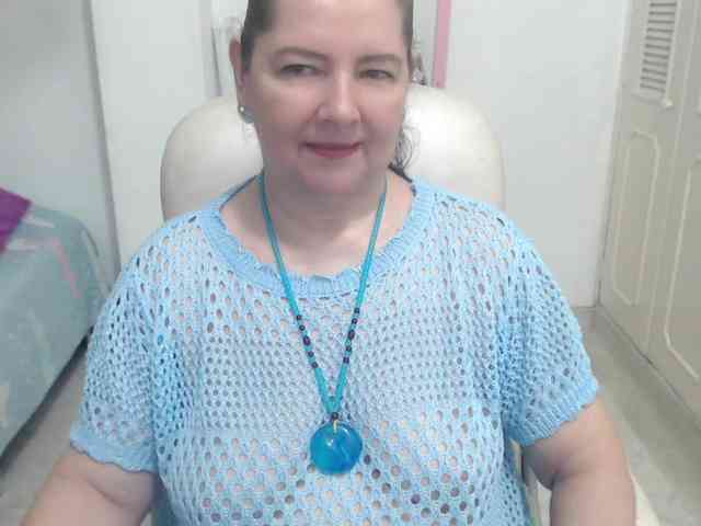 leonela-68 webcam