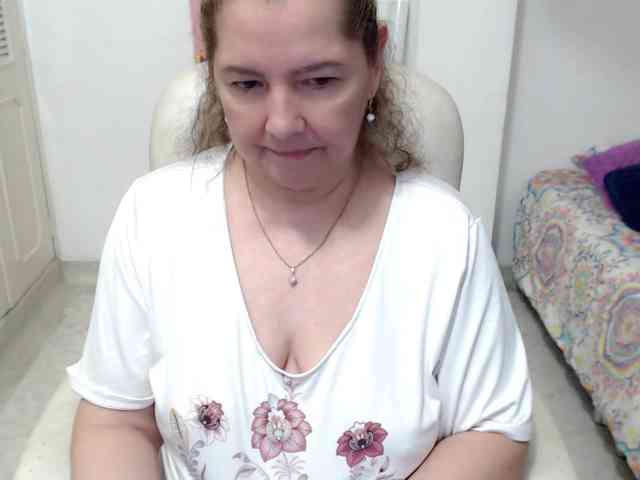 leonela-68 webcam