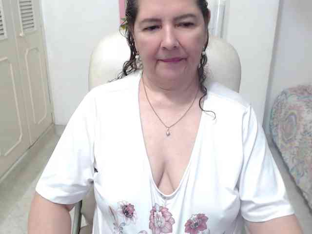leonela-68
