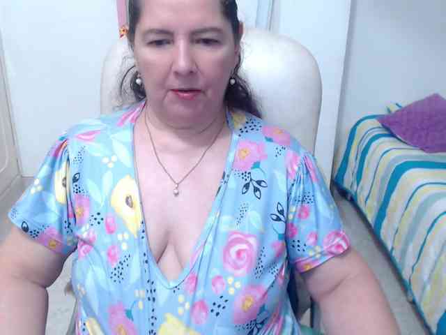 leonela-68 webcam