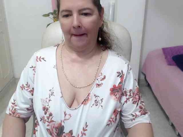 leonela-68 webcam