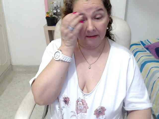 leonela-68