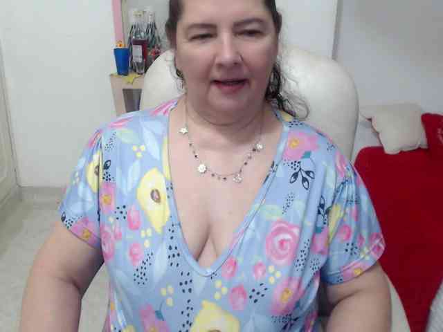 leonela-68 webcam