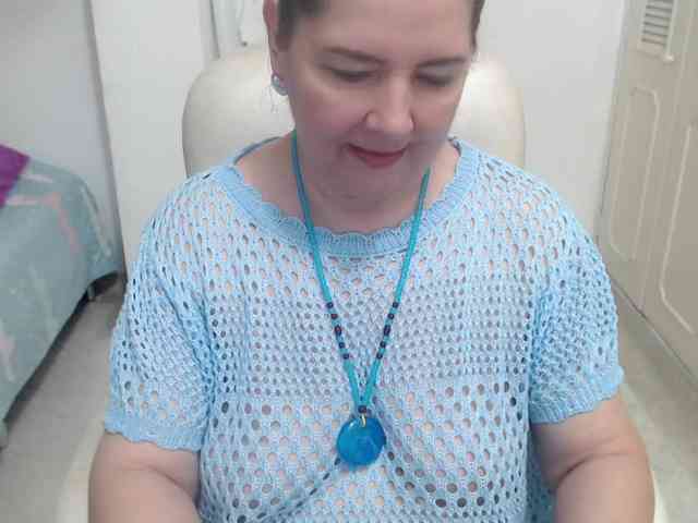 leonela-68 webcam