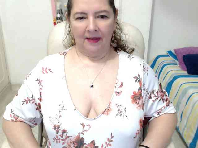 leonela-68