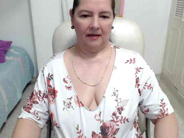 leonela-68 webcam