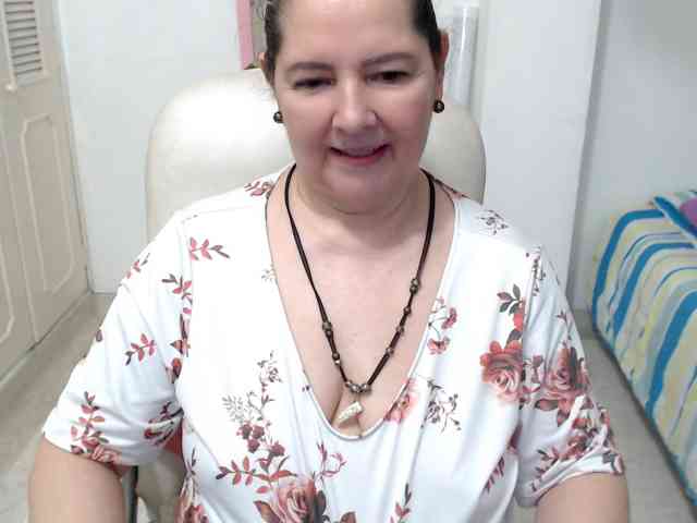 leonela-68 webcam