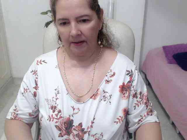 leonela-68