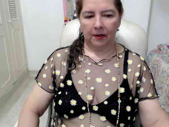 leonela-68